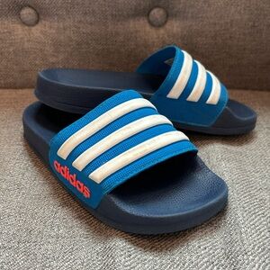 Kids size 11 slides, worn only a few times on a vacation